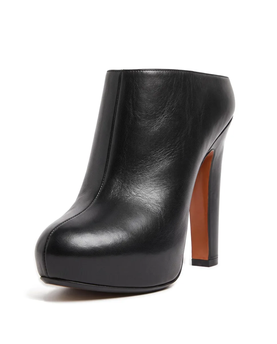 Alexander McQueen, Bottines à plateau en cuir noir, vue 1 sur 3
