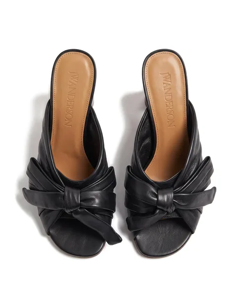JW Anderson, Mules à nœud en cuir noir